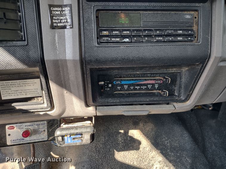 image for item MD9444 1998 Ford F700  dump flatbed truck