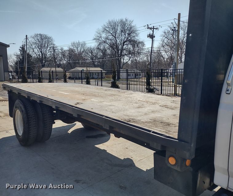 image for item MD9444 1998 Ford F700  dump flatbed truck