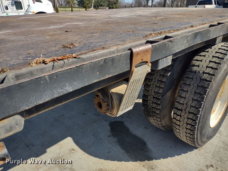 image for item MD9444 1998 Ford F700  dump flatbed truck