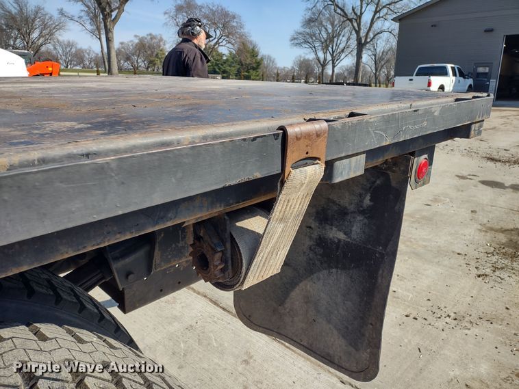 image for item MD9444 1998 Ford F700  dump flatbed truck