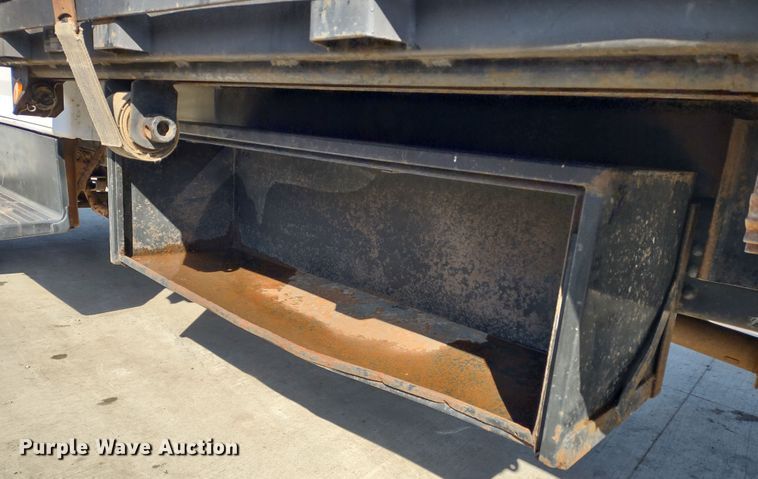 image for item MD9444 1998 Ford F700  dump flatbed truck