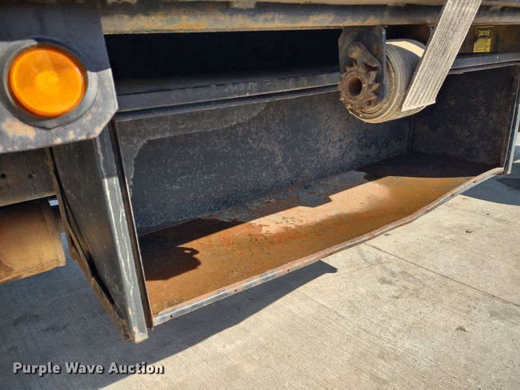 image for item MD9444 1998 Ford F700  dump flatbed truck