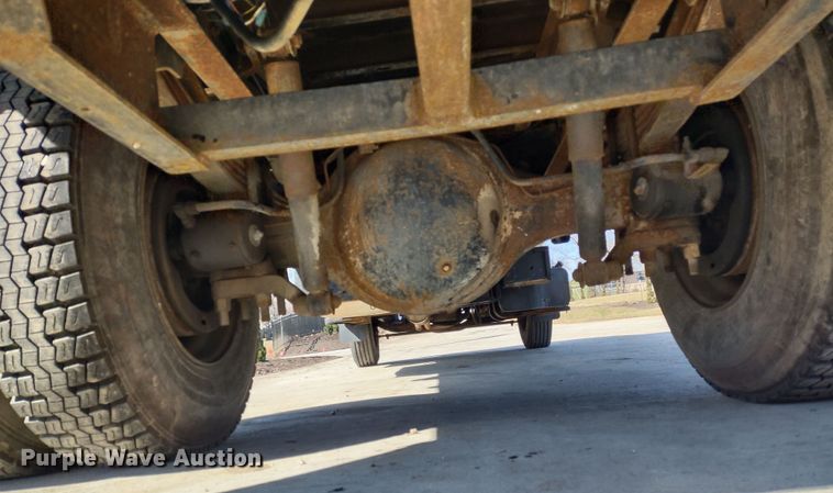 image for item MD9444 1998 Ford F700  dump flatbed truck