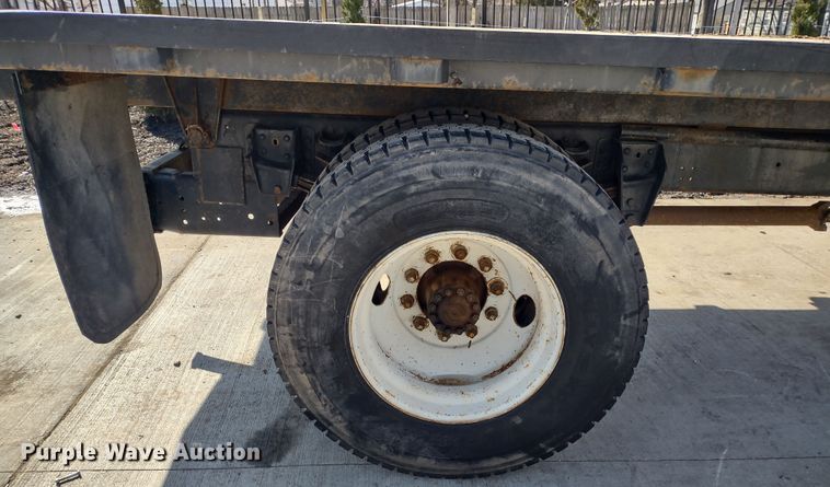 image for item MD9444 1998 Ford F700  dump flatbed truck