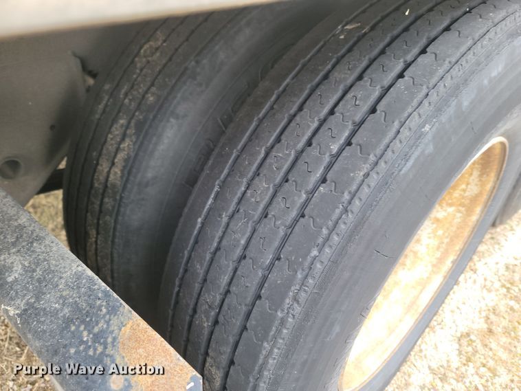 image for item ME9054 2001 Great Dane 7411-TPSA  dry van trailer