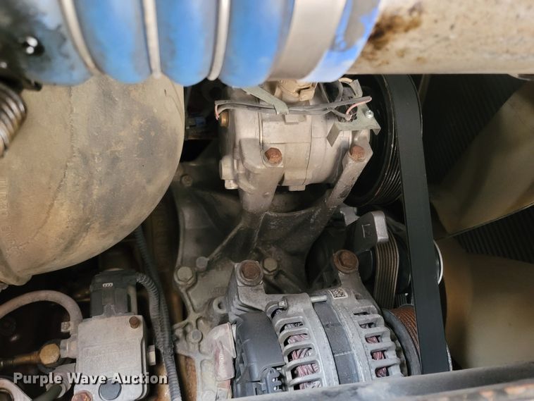 image for item ME9056 2011 Freightliner Cascadia  semi truck