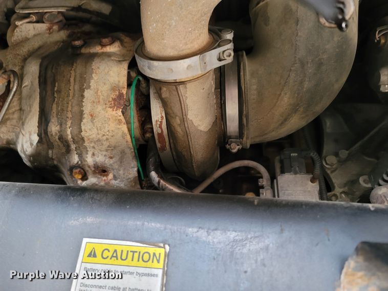 image for item ME9056 2011 Freightliner Cascadia  semi truck