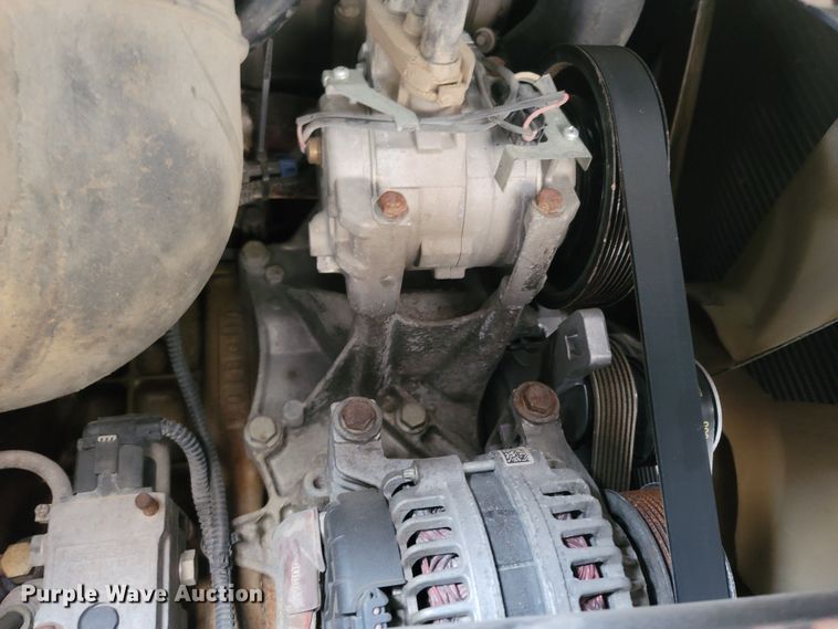 image for item ME9056 2011 Freightliner Cascadia  semi truck