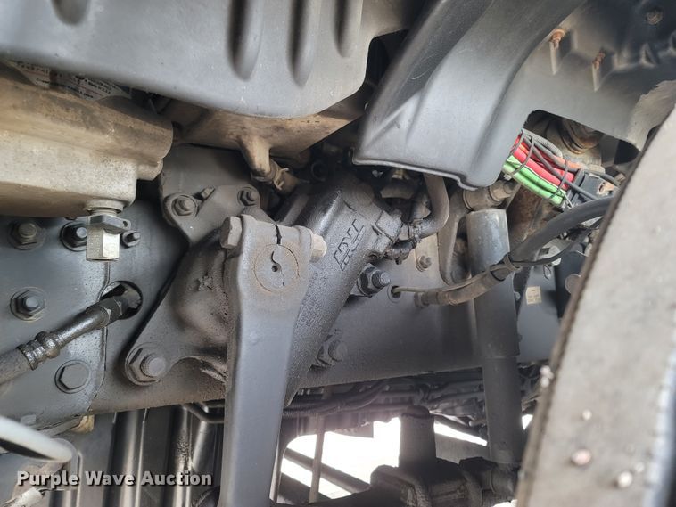 image for item ME9056 2011 Freightliner Cascadia  semi truck