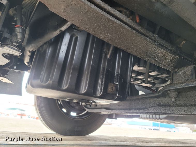 image for item ME9056 2011 Freightliner Cascadia  semi truck