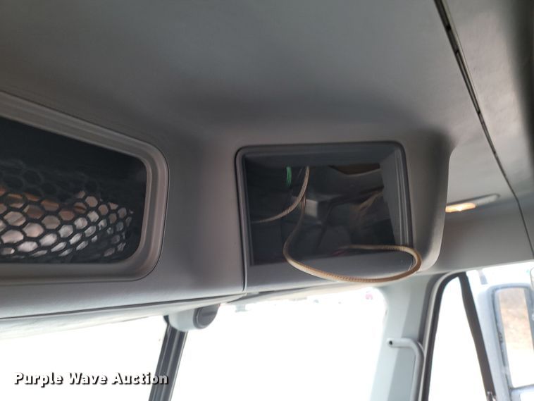 image for item ME9058 2010 Freightliner Century Class S/T  semi truck