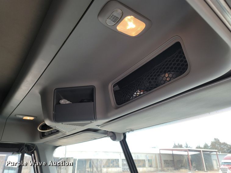 image for item ME9058 2010 Freightliner Century Class S/T  semi truck