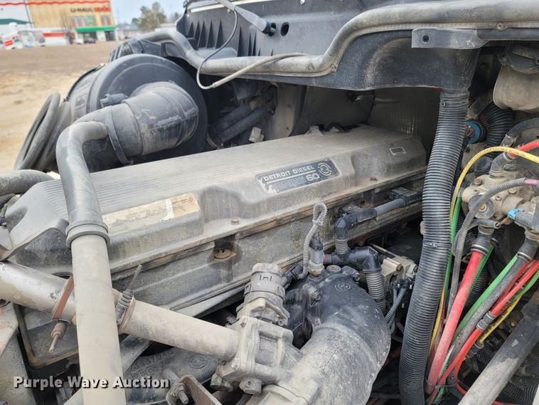 image for item ME9058 2010 Freightliner Century Class S/T  semi truck