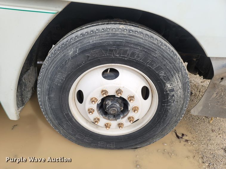 image for item ME9058 2010 Freightliner Century Class S/T  semi truck