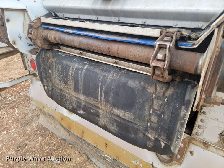 image for item ME9600 2011 Wilson DWBT-650B  live bottom trailer