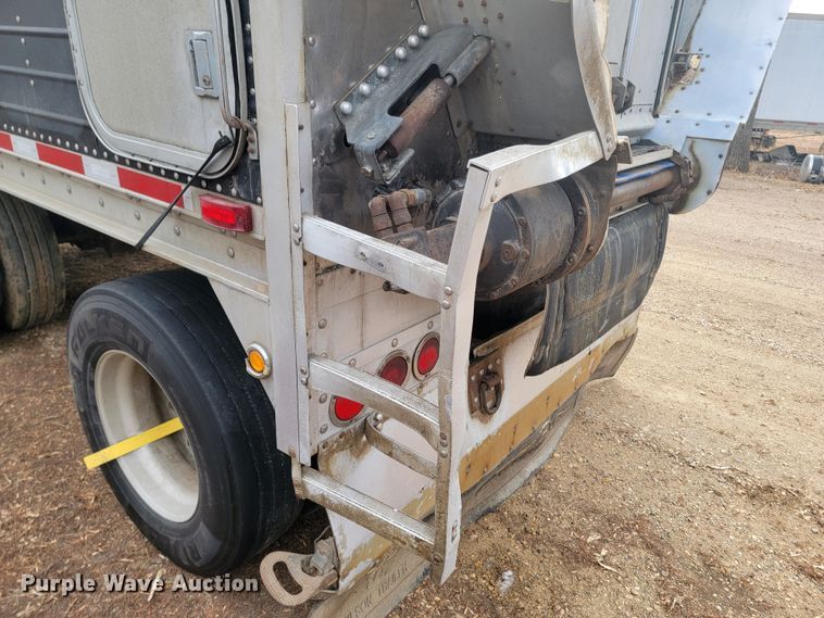 image for item ME9600 2011 Wilson DWBT-650B  live bottom trailer