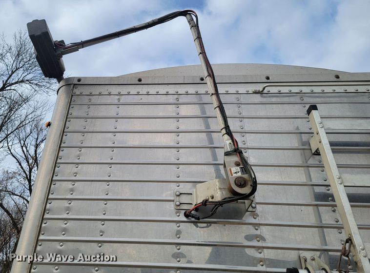 image for item ME9600 2011 Wilson DWBT-650B  live bottom trailer