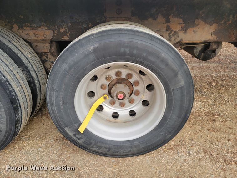 image for item ME9600 2011 Wilson DWBT-650B  live bottom trailer