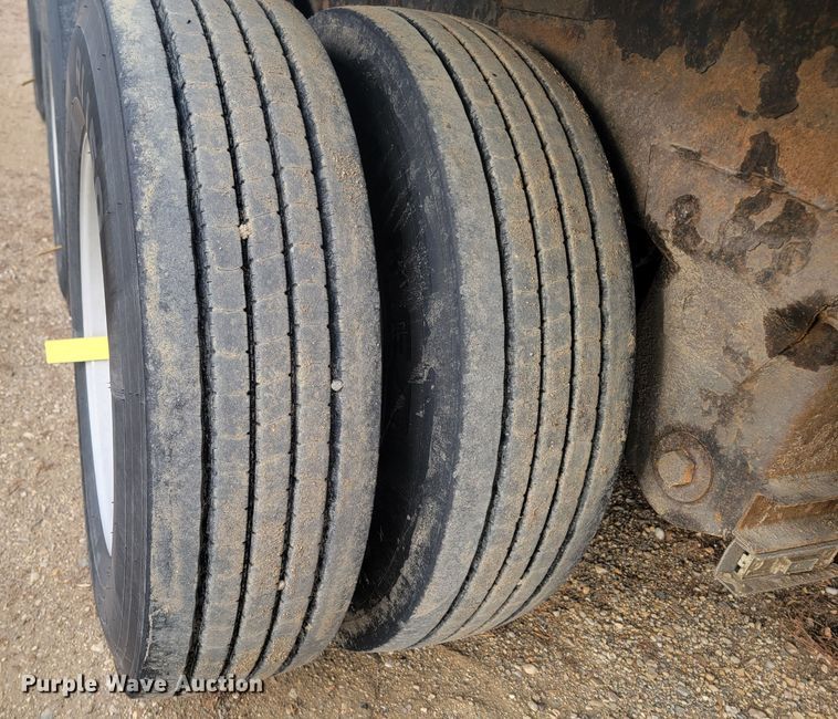 image for item ME9600 2011 Wilson DWBT-650B  live bottom trailer