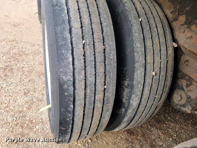 image for item ME9600 2011 Wilson DWBT-650B  live bottom trailer