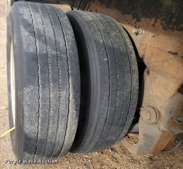 image for item ME9600 2011 Wilson DWBT-650B  live bottom trailer