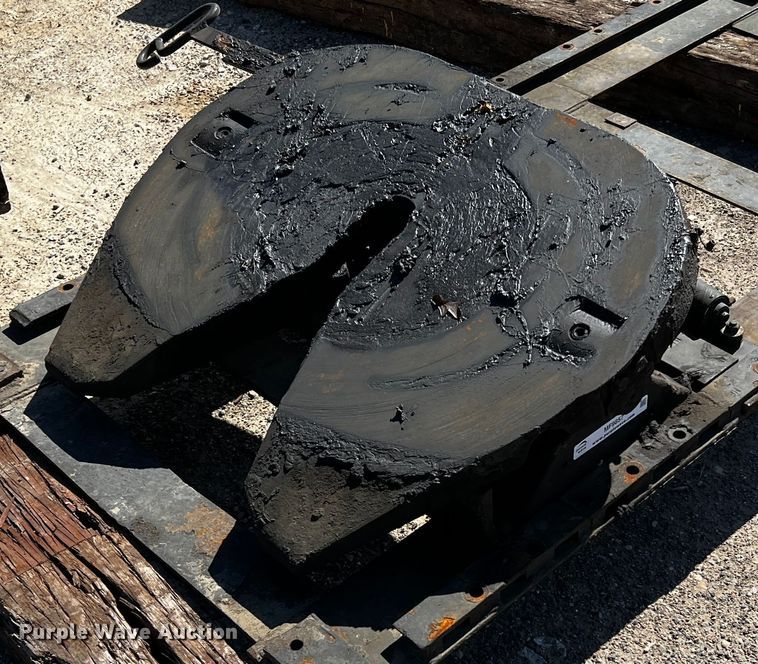 image for item MF9857 Fifth wheel plate