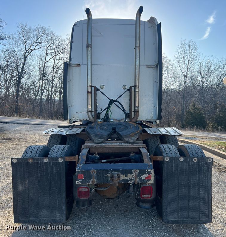 image for item MM9199 2005 Peterbilt 387  semi truck