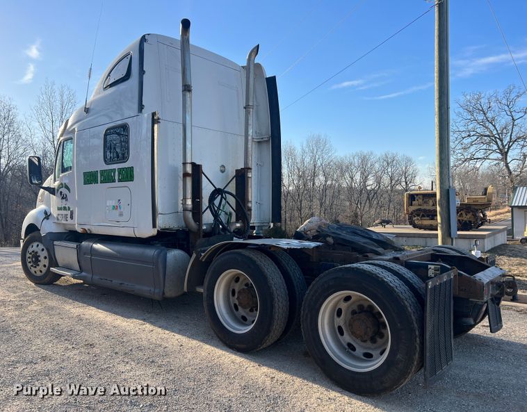 image for item MM9199 2005 Peterbilt 387  semi truck