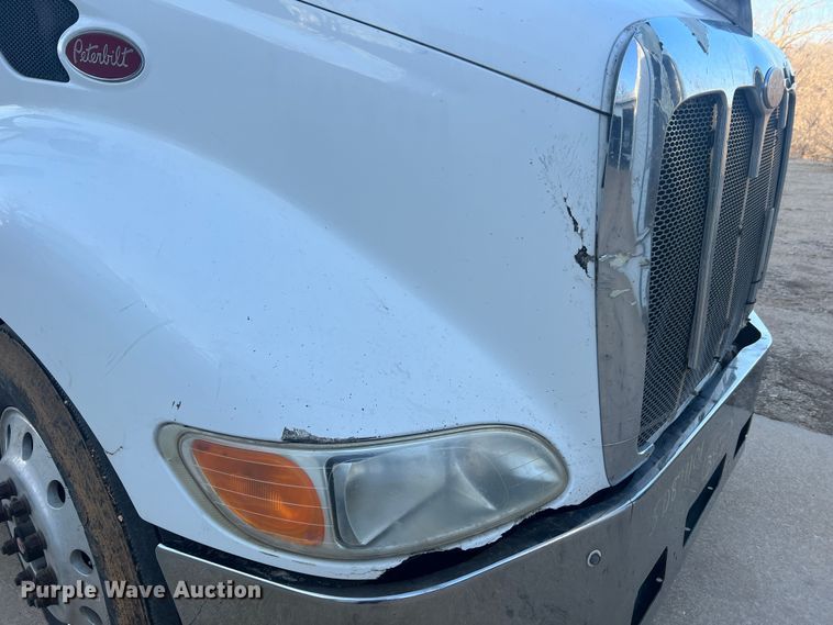 image for item MM9199 2005 Peterbilt 387  semi truck