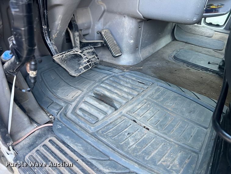 image for item MM9199 2005 Peterbilt 387  semi truck