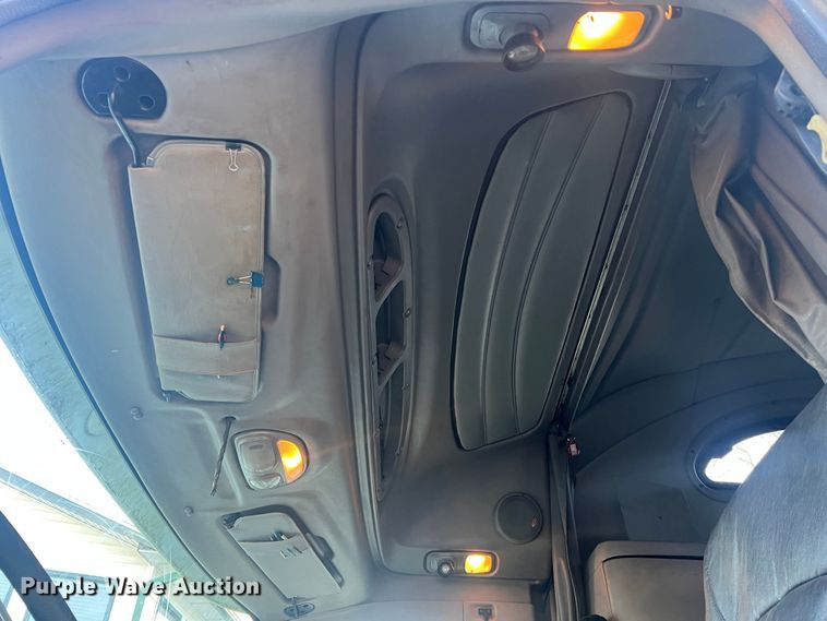 image for item MM9199 2005 Peterbilt 387  semi truck