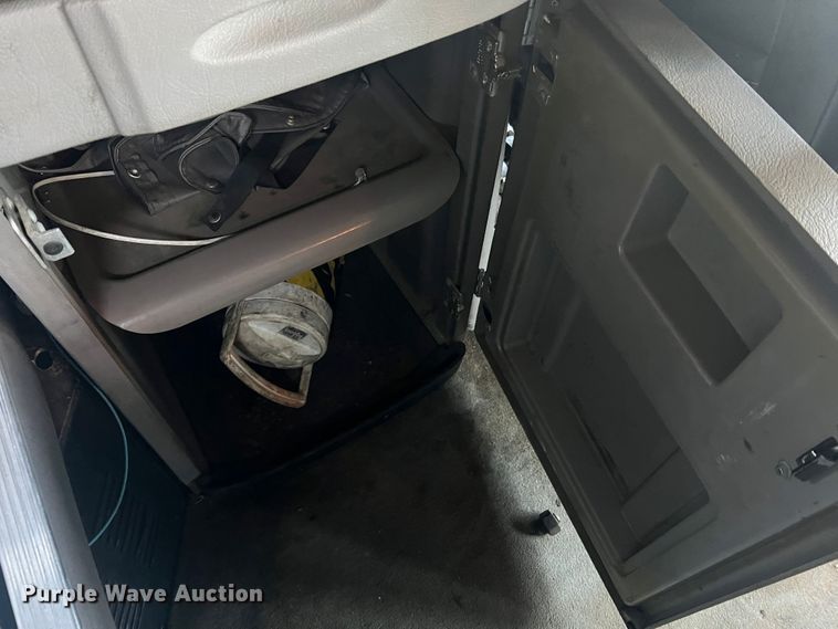 image for item MM9199 2005 Peterbilt 387  semi truck