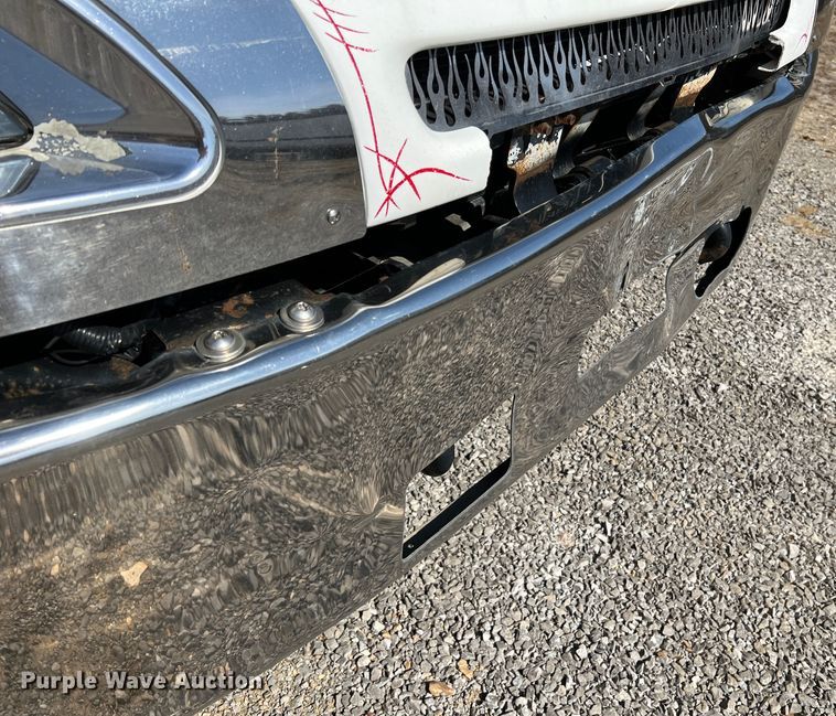 image for item MM9227 2001 Freightliner Columbia  semi truck