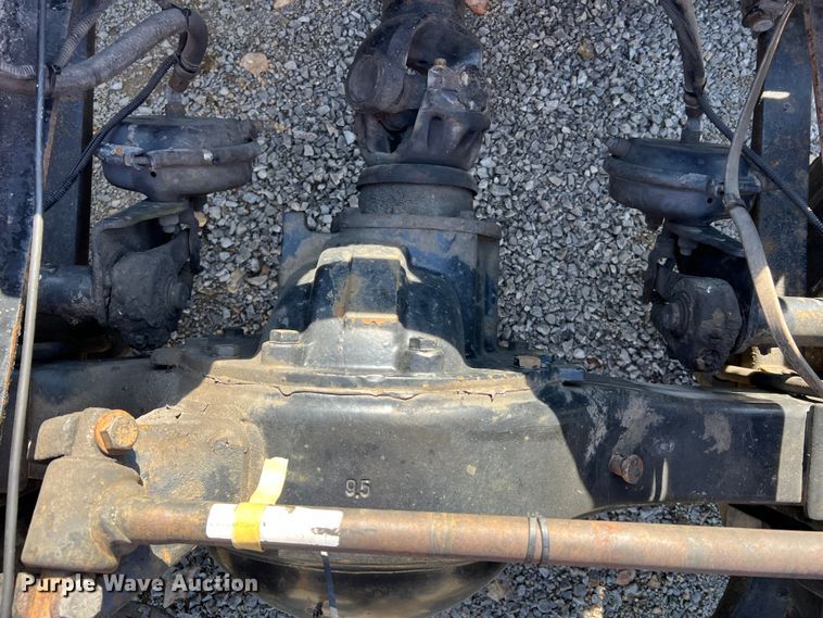 image for item MM9227 2001 Freightliner Columbia  semi truck