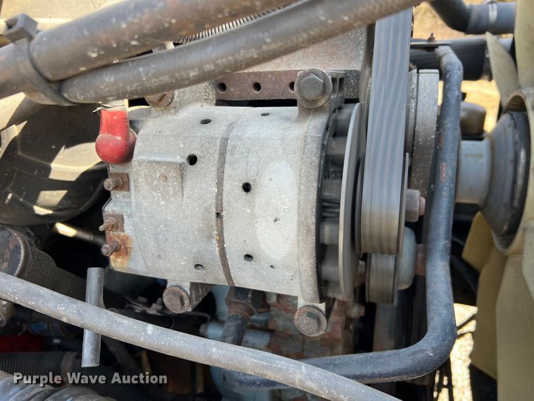 image for item MM9227 2001 Freightliner Columbia  semi truck