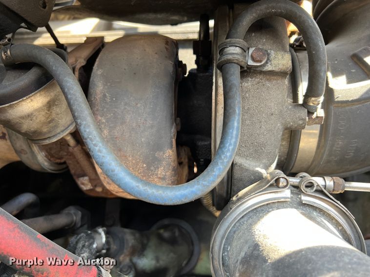 image for item MM9227 2001 Freightliner Columbia  semi truck