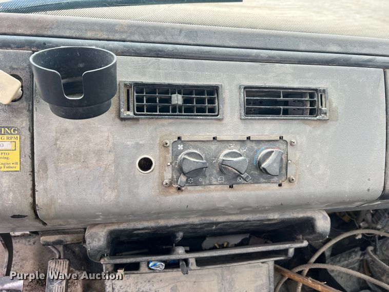 image for item MM9235 1999 Freightliner FL70  truck cab and chassis