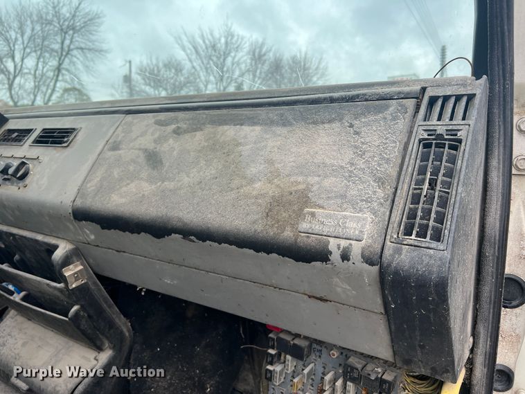 image for item MM9235 1999 Freightliner FL70  truck cab and chassis