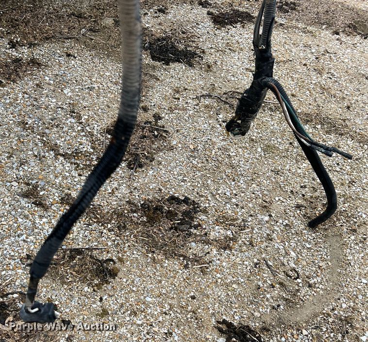 image for item MM9235 1999 Freightliner FL70  truck cab and chassis