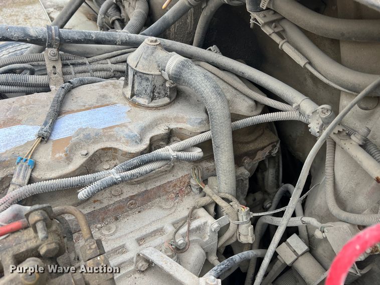 image for item MM9235 1999 Freightliner FL70  truck cab and chassis