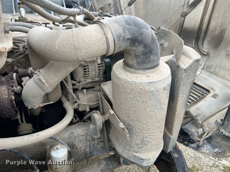 image for item MM9235 1999 Freightliner FL70  truck cab and chassis