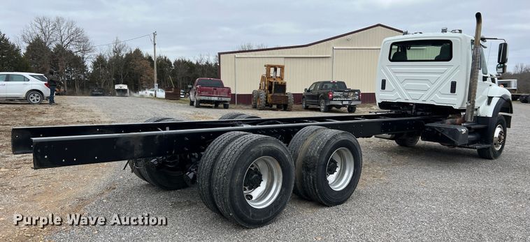 image for item MM9258 2013 International WorkStar  truck cab and chassis