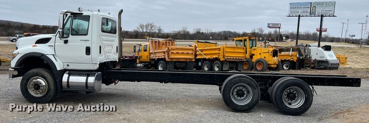 image for item MM9258 2013 International WorkStar  truck cab and chassis