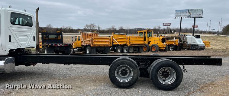 image for item MM9258 2013 International WorkStar  truck cab and chassis