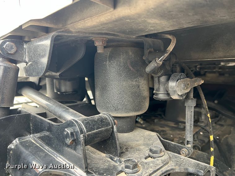 image for item MM9258 2013 International WorkStar  truck cab and chassis