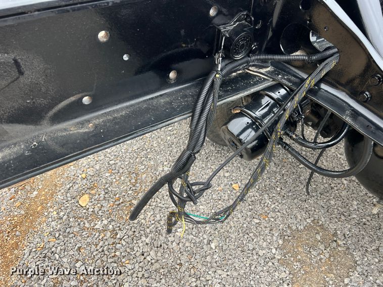 image for item MM9258 2013 International WorkStar  truck cab and chassis