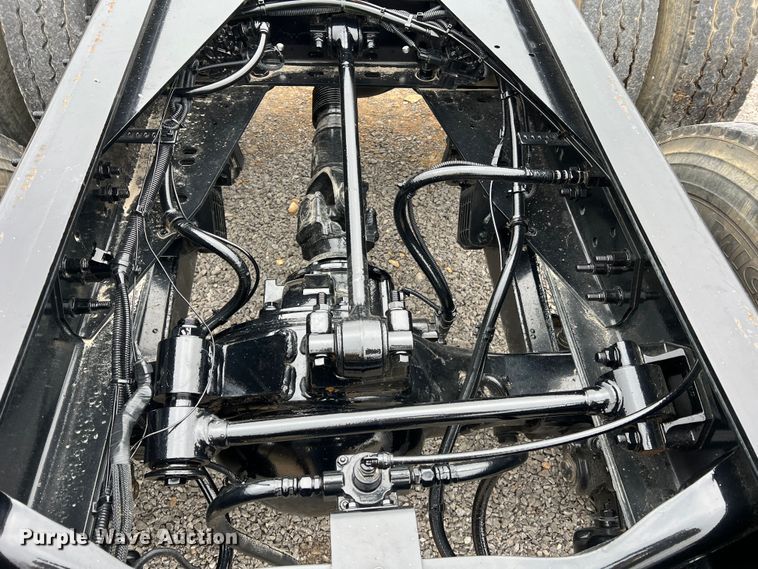 image for item MM9258 2013 International WorkStar  truck cab and chassis