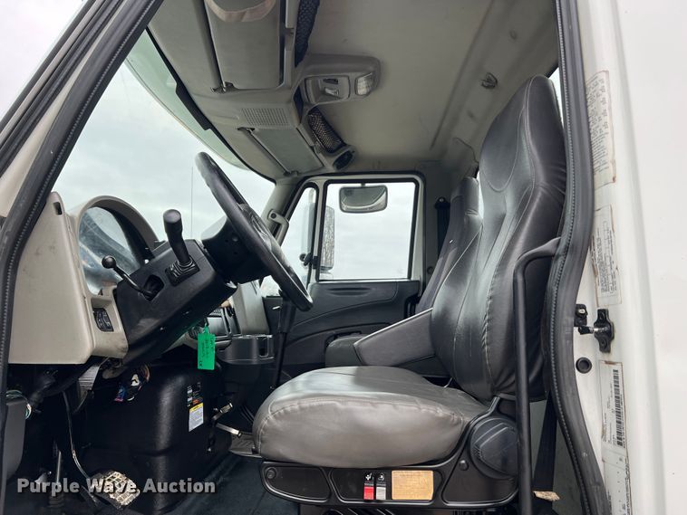 image for item MM9258 2013 International WorkStar  truck cab and chassis