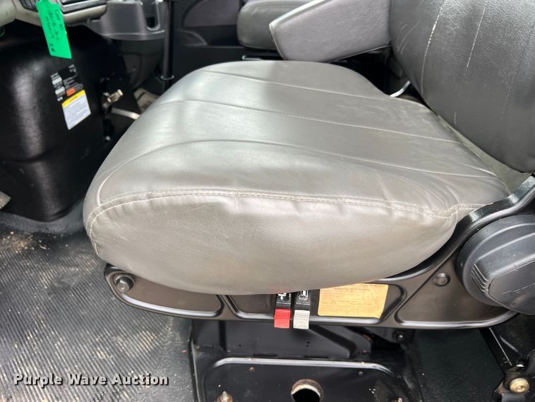 image for item MM9258 2013 International WorkStar  truck cab and chassis