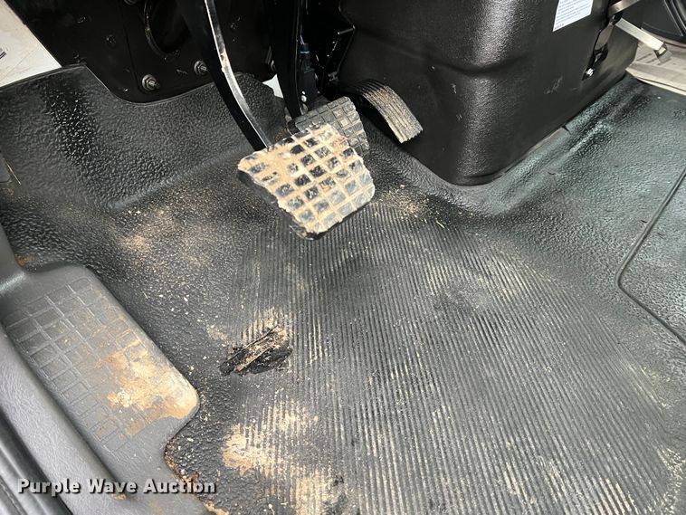 image for item MM9258 2013 International WorkStar  truck cab and chassis